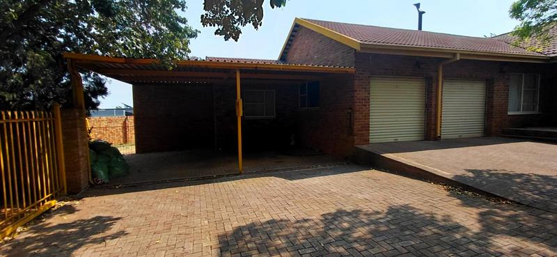 4 Bedroom Property for Sale in Universitas Ridge Free State